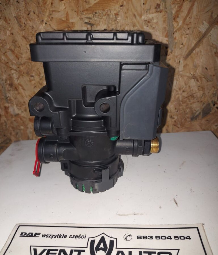 Knorr-Bremse A0004295724 Mercedes-Benz ACTROS MP4 truck - Brake valve for Truck: picture 4 Knorr-Bremse A0004295724 Mercedes-Benz ACTROS MP4 truck - Brake valve for Truck: picture 4