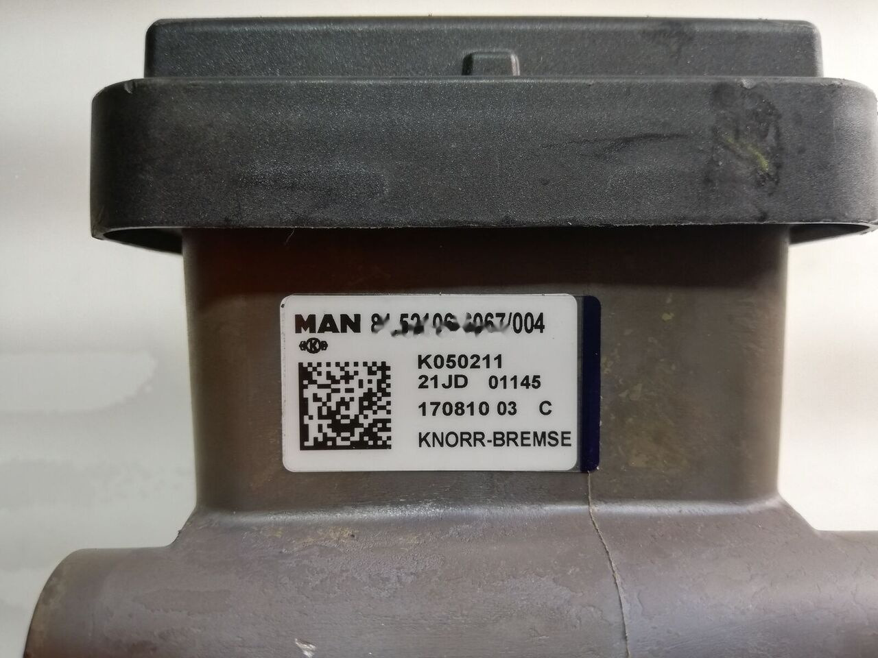Knorr-Bremse TGX TGS EURO 6 81521066067 MAN TGX TGS truck - Brake valve for Truck: picture 5 Knorr-Bremse TGX TGS EURO 6 81521066067 MAN TGX TGS truck - Brake valve for Truck: picture 5