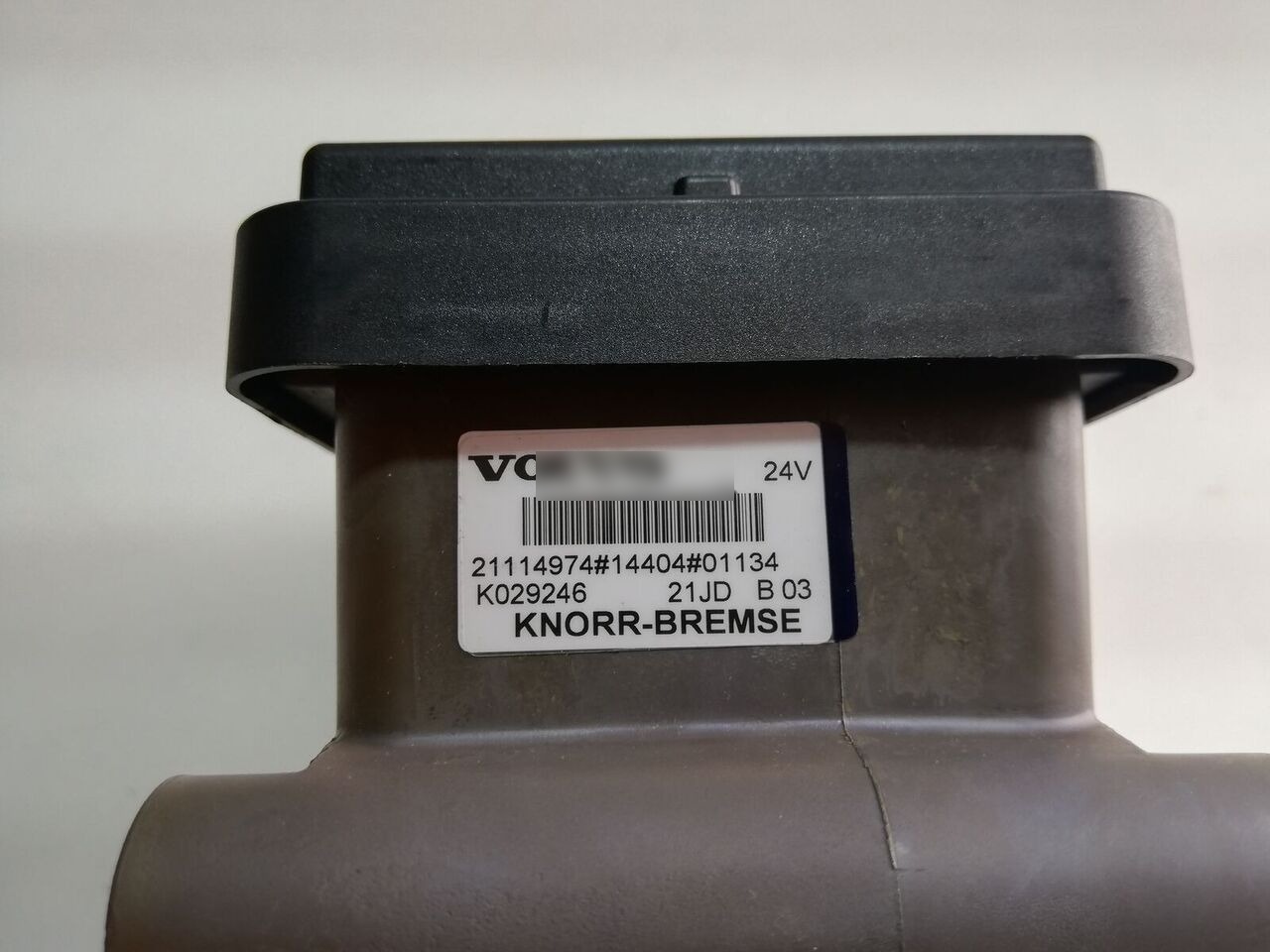 Knorr-Bremse VOLVO FH 21114974 K029246 Volvo FH truck - Brake valve for Truck: picture 5 Knorr-Bremse VOLVO FH 21114974 K029246 Volvo FH truck - Brake valve for Truck: picture 5