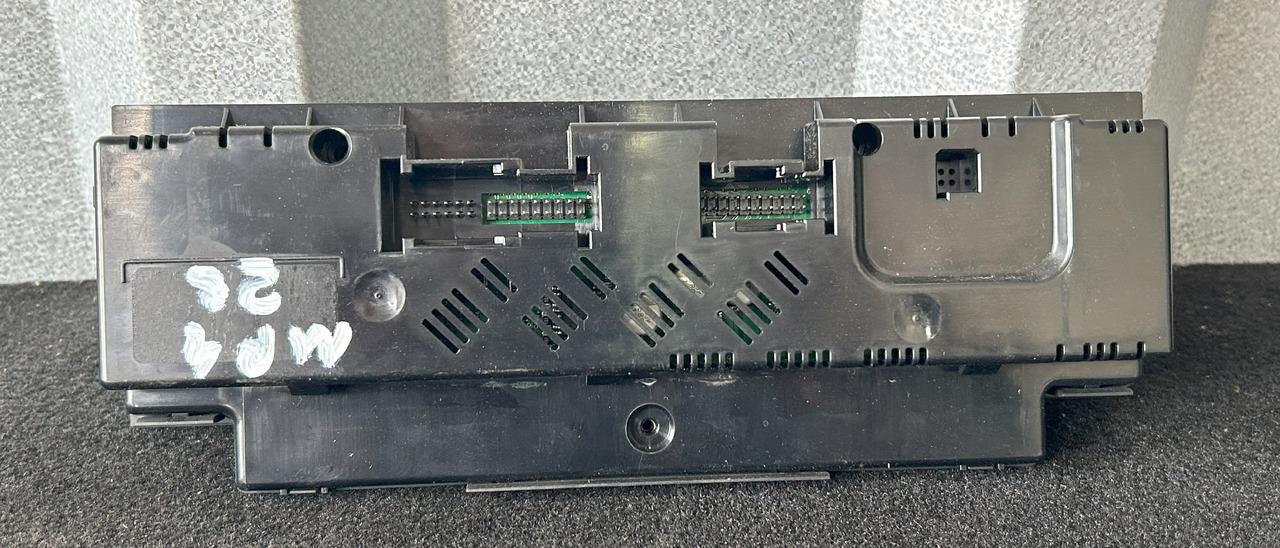MERCEDES AIR CONDITIONING CONTROL PANEL AROCS MP4 - A/C part: picture 2 MERCEDES AIR CONDITIONING CONTROL PANEL AROCS MP4 - A/C part: picture 2
