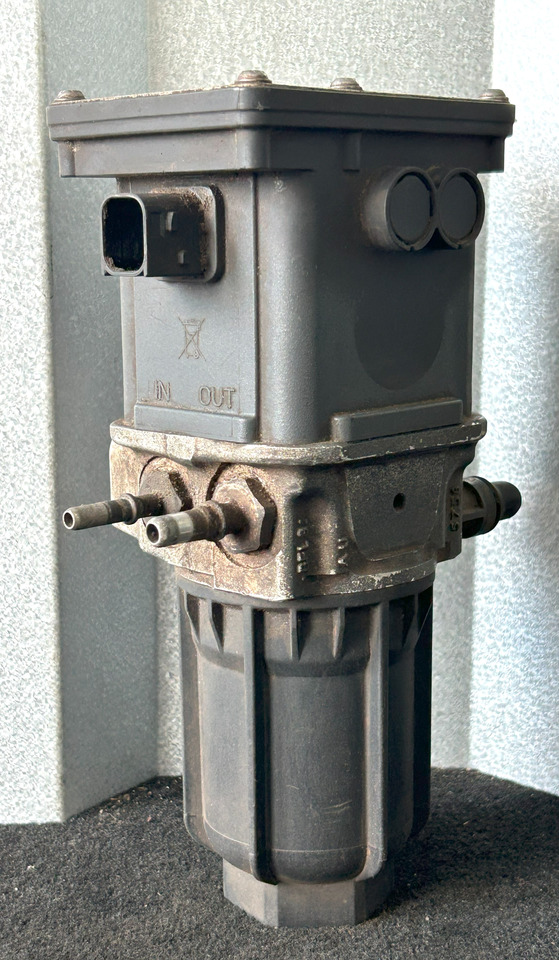 MERCEDES-BENZ AROCS MP4 ADBLUE PUMP - Exhaust system for Truck: picture 3 MERCEDES-BENZ AROCS MP4 ADBLUE PUMP - Exhaust system for Truck: picture 3