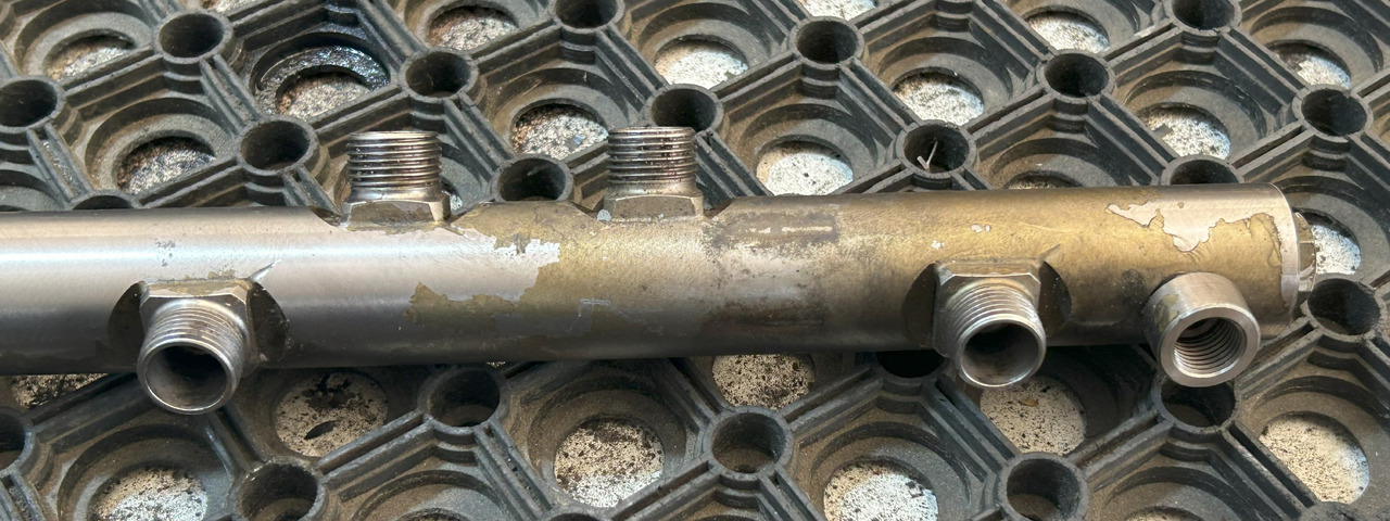 MERCEDES-BENZ Commonrail pressure pipe ACTROS MP4 - Fuel system for Truck: picture 3 MERCEDES-BENZ Commonrail pressure pipe ACTROS MP4 - Fuel system for Truck: picture 3