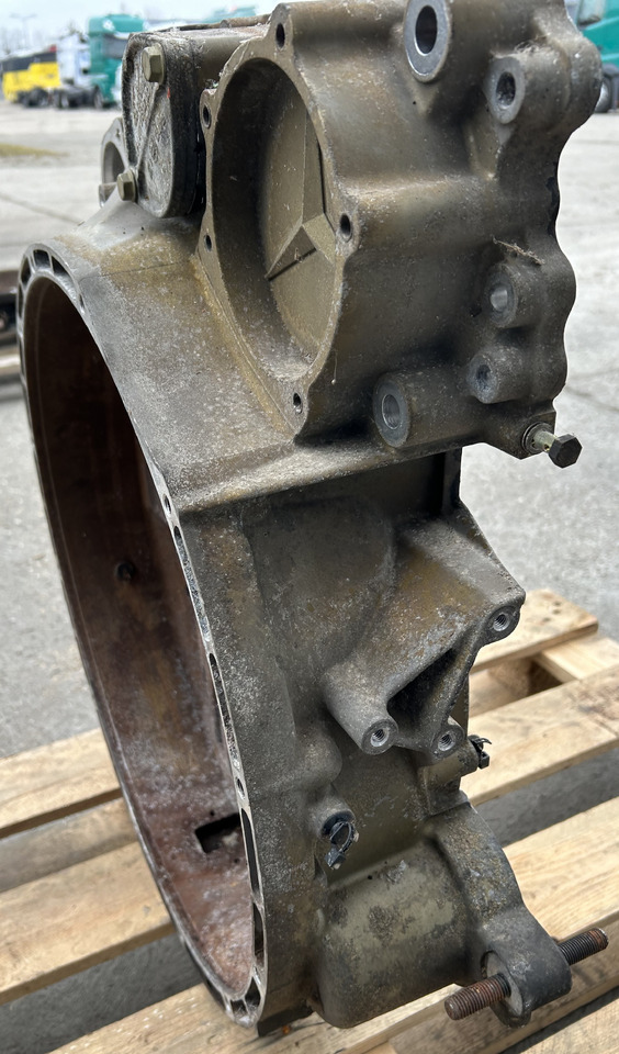 MERCEDES CLUTCH TIMING HOUSING ACTROS MP4 - Camshaft: picture 5 MERCEDES CLUTCH TIMING HOUSING ACTROS MP4 - Camshaft: picture 5