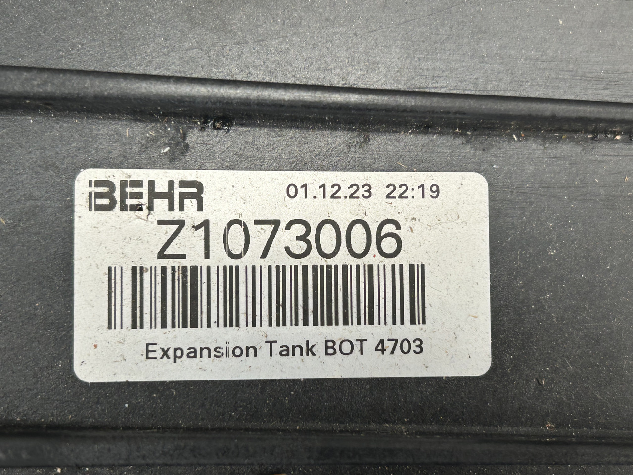 MERCEDES COOLANT EXPANSION TANK AROCS ACTROS MP4 MP5 - Expansion tank: picture 5 MERCEDES COOLANT EXPANSION TANK AROCS ACTROS MP4 MP5 - Expansion tank: picture 5