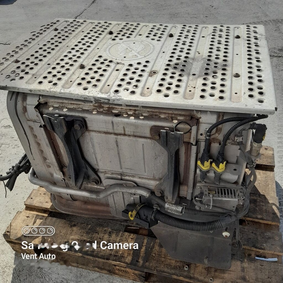 Mercedes-Benz ACTROS MP4 A0054903112 Mercedes-Benz A0054903112 - Catalytic converter for Truck: picture 4 Mercedes-Benz ACTROS MP4 A0054903112 Mercedes-Benz A0054903112 - Catalytic converter for Truck: picture 4