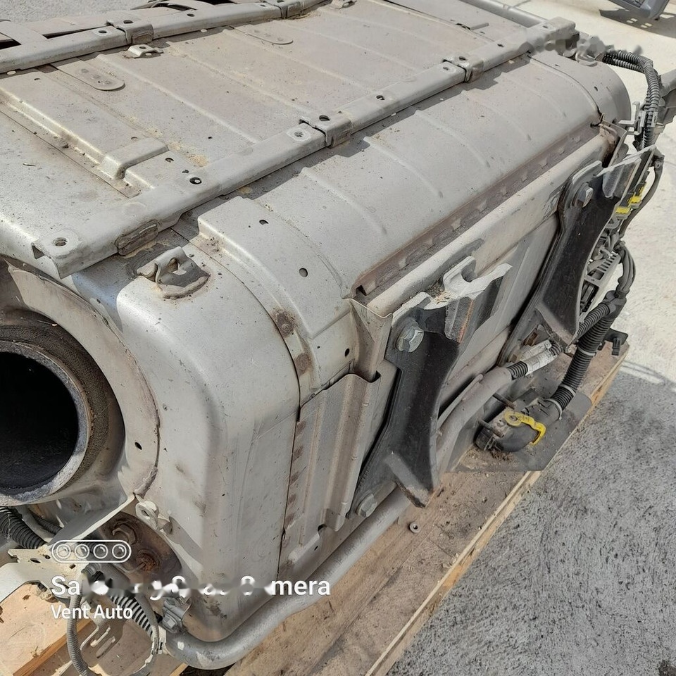 Mercedes-Benz ACTROS MP4 A0084902212 Mercedes-Benz A0084902212 - Catalytic converter for Truck: picture 4 Mercedes-Benz ACTROS MP4 A0084902212 Mercedes-Benz A0084902212 - Catalytic converter for Truck: picture 4
