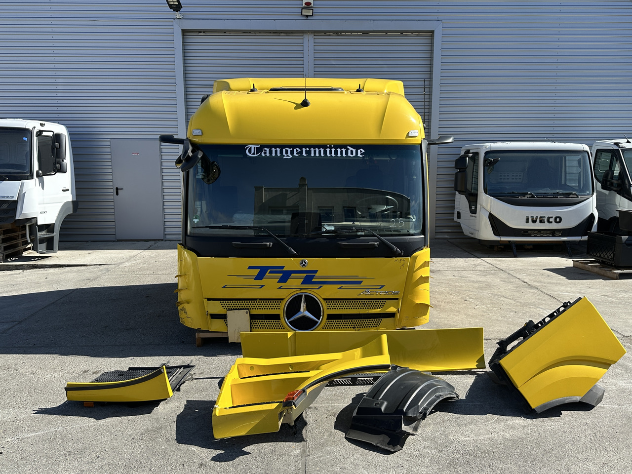 Mercedes-Benz ACTROS MP5 STREAM SPACE - Cab for Truck: picture 2 Mercedes-Benz ACTROS MP5 STREAM SPACE - Cab for Truck: picture 2