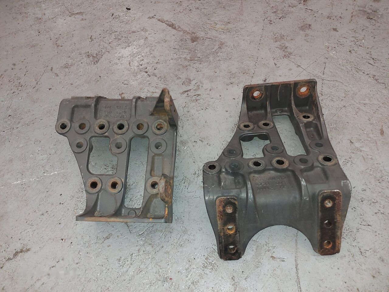 Suport arc Mercedes-Benz A9603120233 Mercedes-Benz ACTROS MP4 truck - Suspension for Truck: picture 1 Suport arc Mercedes-Benz A9603120233 Mercedes-Benz ACTROS MP4 truck - Suspension for Truck: picture 1