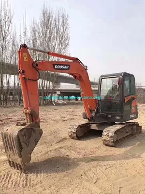 6 Ton Small Excavator Doosan Dh60 with Blade for Sale - Crawler excavator: picture 1 6 Ton Small Excavator Doosan Dh60 with Blade for Sale - Crawler excavator: picture 1