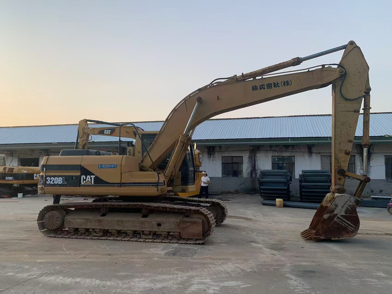 CATERPILLAR Tracked Excavator 20 ton Excavator CAT 320B, 320BL - Crawler excavator: picture 3 CATERPILLAR Tracked Excavator 20 ton Excavator CAT 320B, 320BL - Crawler excavator: picture 3