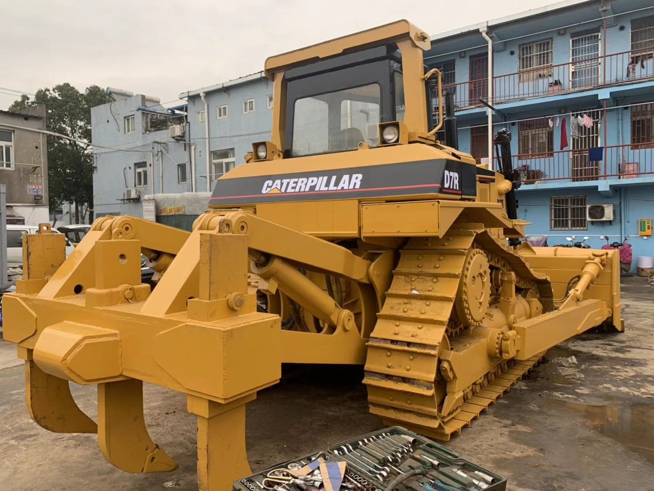 Caterpillar Bulldozer CAT D7R, D7G, D7H Secondhand Condition - Bulldozer: picture 3 Caterpillar Bulldozer CAT D7R, D7G, D7H Secondhand Condition - Bulldozer: picture 3