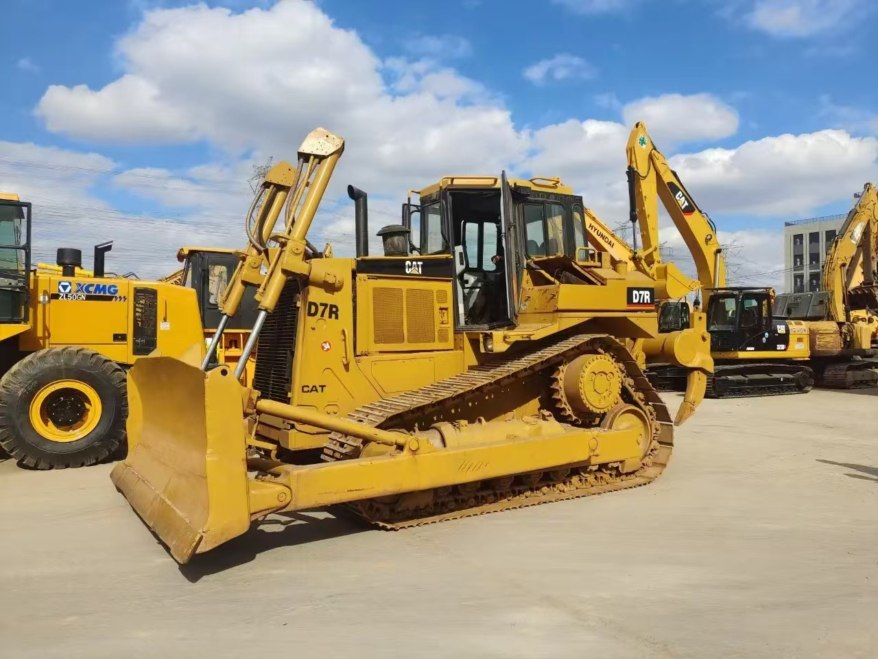 Caterpillar Secondhand Bulldozer CAT D7R Japan Origin Tracked Tractor - Bulldozer: picture 5 Caterpillar Secondhand Bulldozer CAT D7R Japan Origin Tracked Tractor - Bulldozer: picture 5