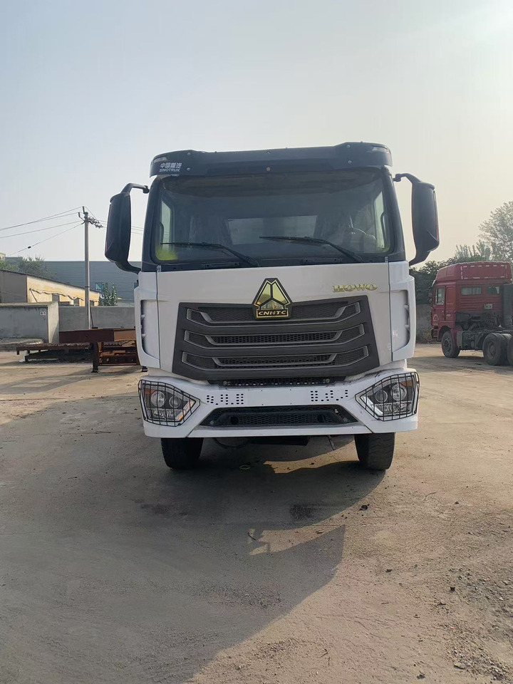 Howo 8x4 Tipper Truck Used Condition HOWO Dumper Truck Left Hand Drive - Tipper: picture 3 Howo 8x4 Tipper Truck Used Condition HOWO Dumper Truck Left Hand Drive - Tipper: picture 3