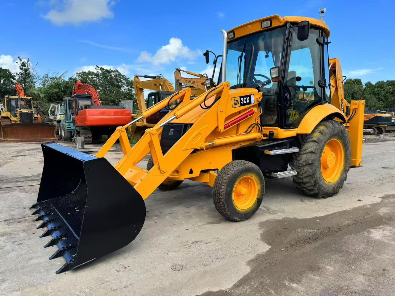JCB 4x4 Backhoe Loader 3CX Used Condition - Backhoe loader: picture 1 JCB 4x4 Backhoe Loader 3CX Used Condition - Backhoe loader: picture 1
