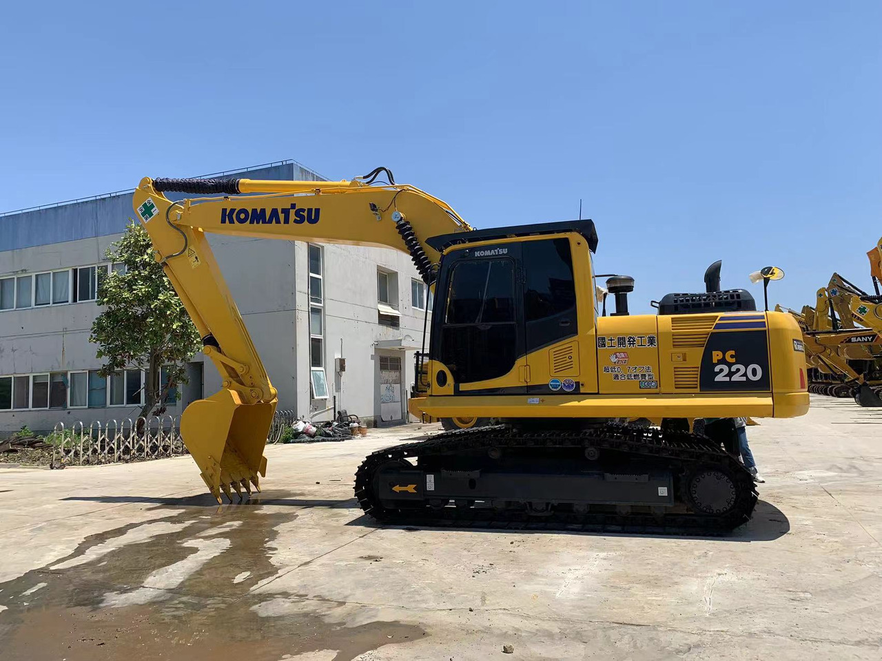 Komatsu Excavator PC220 Good Condition 22 ton Digger - Crawler excavator: picture 1 Komatsu Excavator PC220 Good Condition 22 ton Digger - Crawler excavator: picture 1