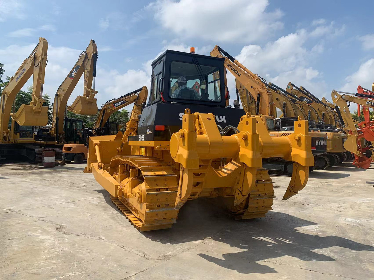 Bulldozer SHANTUI Bulldozer SD22, SD32 Secondhand Tracked Tactor: picture 6