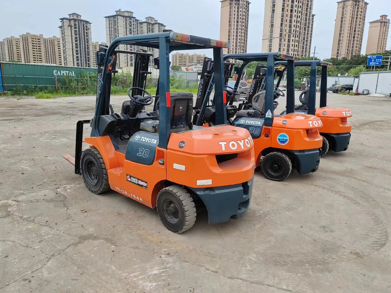 Toyota 3 ton Forklift FD30 with Free Lift, Side Shifter, Clamp - Diesel forklift: picture 1 Toyota 3 ton Forklift FD30 with Free Lift, Side Shifter, Clamp - Diesel forklift: picture 1