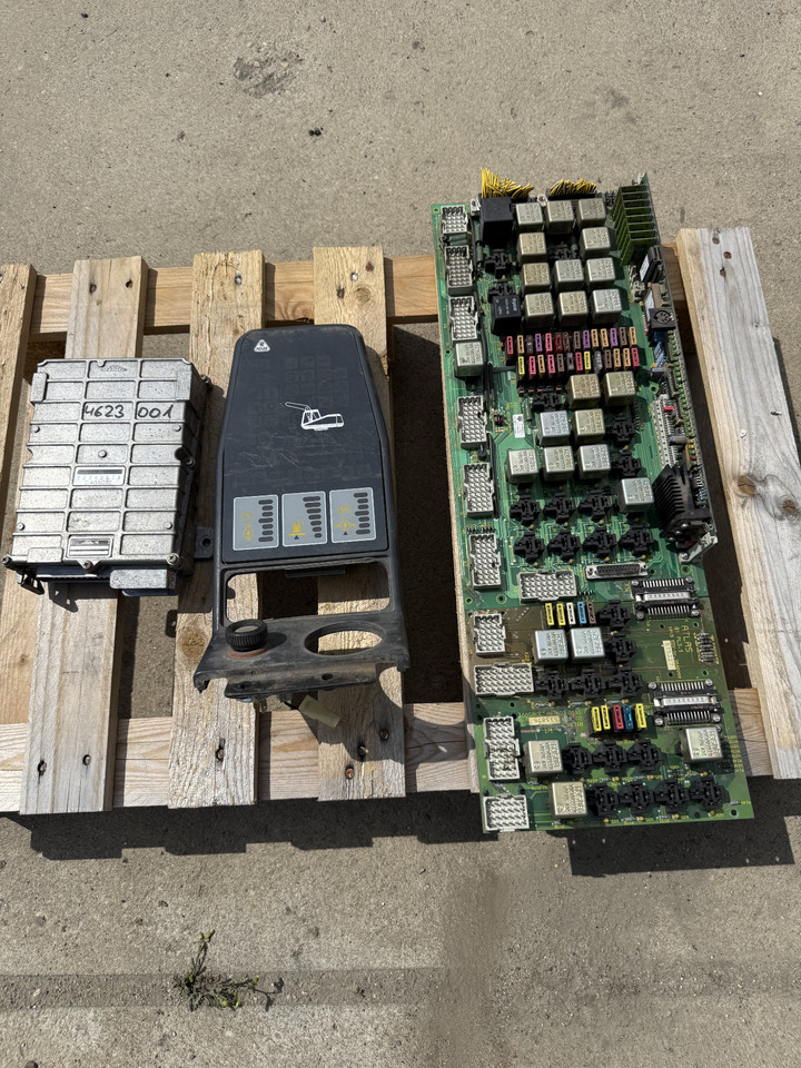 Atlas 1504 - ECU for Wheel excavator: picture 1 Atlas 1504 - ECU for Wheel excavator: picture 1