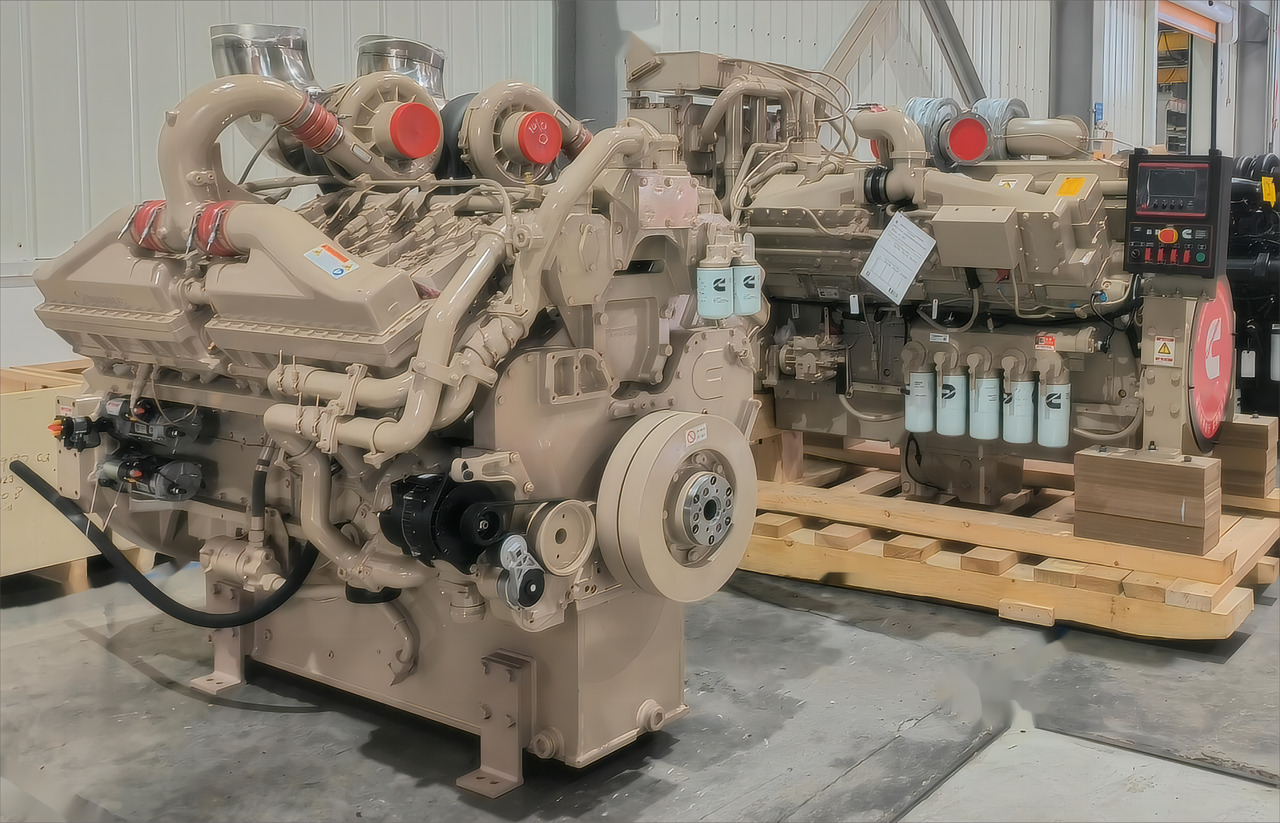 CUMMINS Cummins KTA38-M2 KTA38-G3 QSK38 BELAZ Dump truck engine - Engine for Truck: picture 3 CUMMINS Cummins KTA38-M2 KTA38-G3 QSK38 BELAZ Dump truck engine - Engine for Truck: picture 3