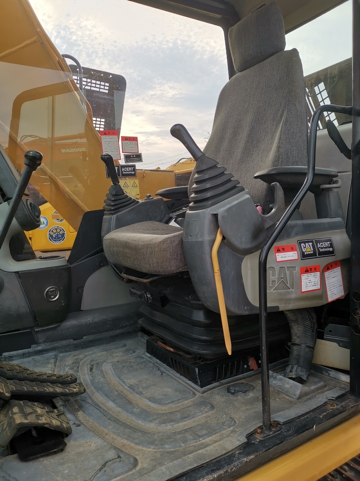 Caterpillar 312D - Crawler excavator: picture 5 Caterpillar 312D - Crawler excavator: picture 5