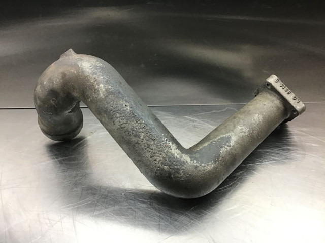 Liebherr Connecting Pipe - Cooling system: picture 1 Liebherr Connecting Pipe - Cooling system: picture 1