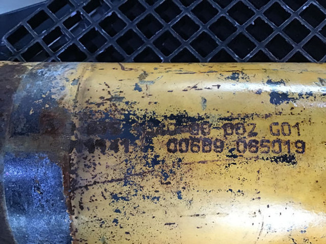 Hydraulic cylinder Liebherr Cylinder: picture 10 Hydraulic cylinder Liebherr Cylinder: picture 10