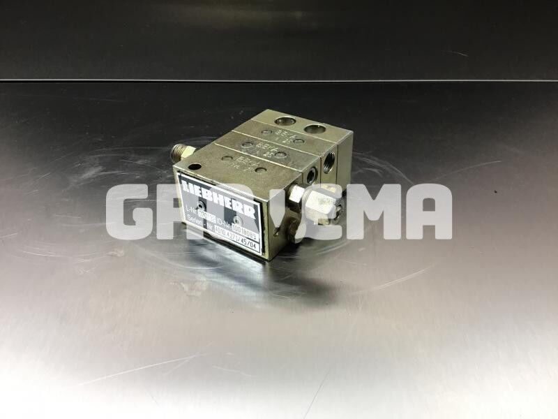 Liebherr Distribution Block - Hydraulics: picture 1 Liebherr Distribution Block - Hydraulics: picture 1