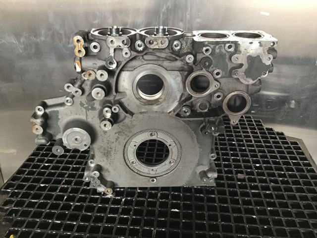 Liebherr Distribution Cover - Engine and parts: picture 1 Liebherr Distribution Cover - Engine and parts: picture 1