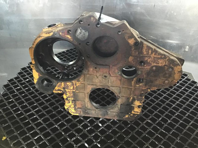 Liebherr Distribution Cover - Engine and parts: picture 4 Liebherr Distribution Cover - Engine and parts: picture 4