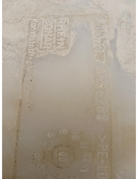 Liebherr Equalising Reservoir - Expansion tank: picture 2 Liebherr Equalising Reservoir - Expansion tank: picture 2