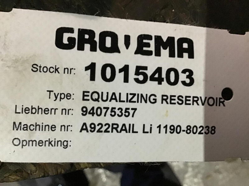 Liebherr Equalizing Reservoir - Expansion tank: picture 3 Liebherr Equalizing Reservoir - Expansion tank: picture 3