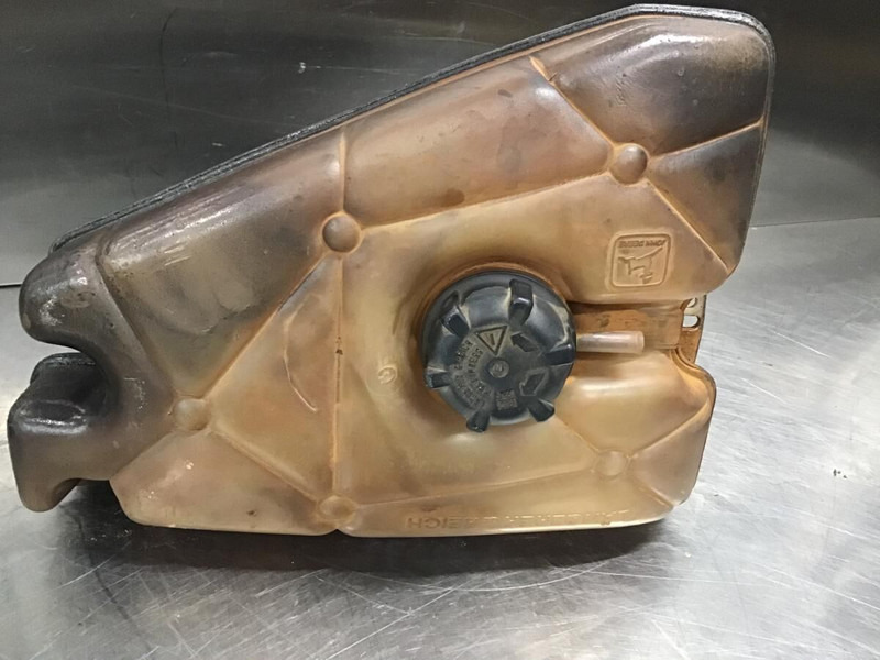 Liebherr Equalizing Reservoir - Expansion tank: picture 2 Liebherr Equalizing Reservoir - Expansion tank: picture 2