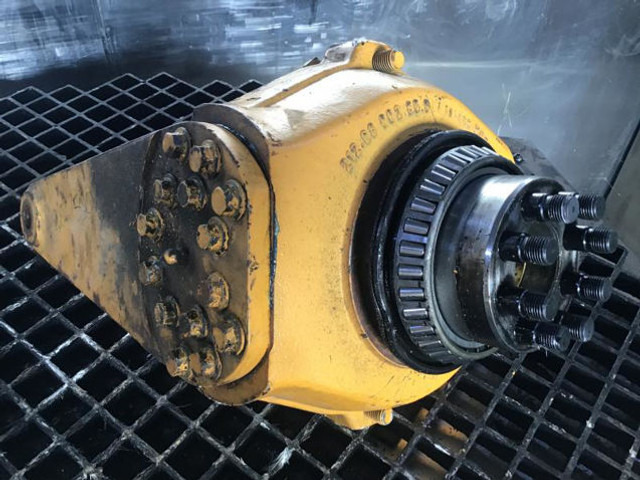 Liebherr L509 - Steering knuckle: picture 1 Liebherr L509 - Steering knuckle: picture 1