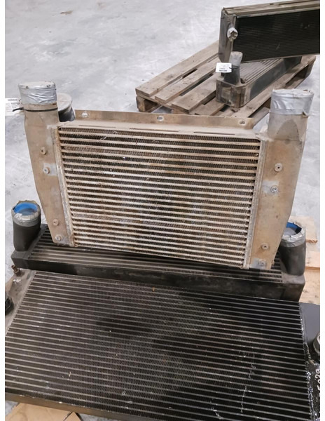 Liebherr L554 / L574 / L580 / L564 - Intercooler: picture 1 Liebherr L554 / L574 / L580 / L564 - Intercooler: picture 1