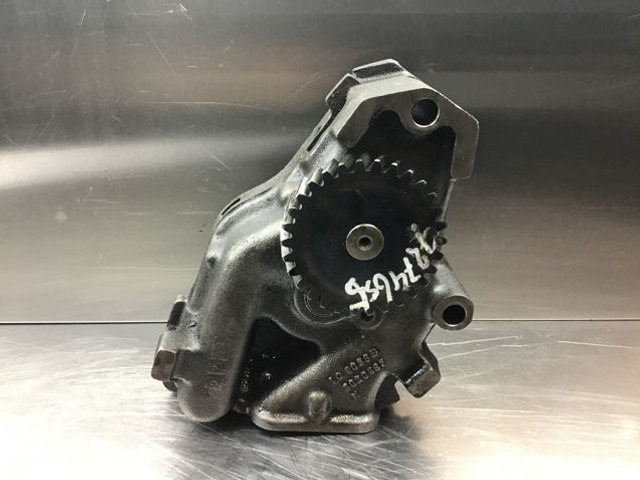Liebherr Oil Pump - Oil pump: picture 1 Liebherr Oil Pump - Oil pump: picture 1