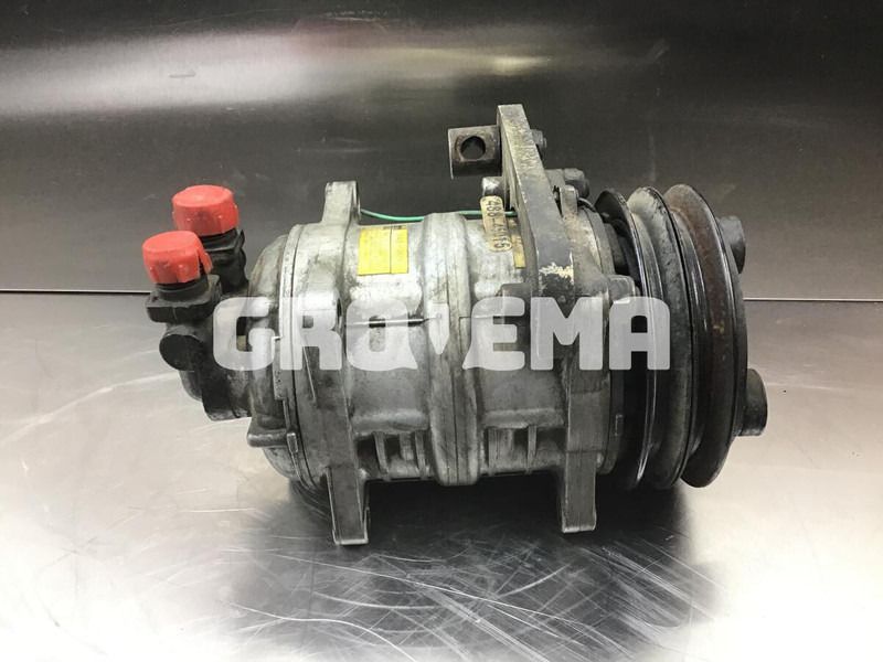 Liebherr R900 Li / A316 Li / A314 Li / A312 Li / A309 Li / A310 - A/C compressor: picture 1 Liebherr R900 Li / A316 Li / A314 Li / A312 Li / A309 Li / A310 - A/C compressor: picture 1
