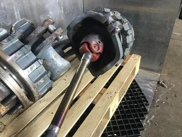 Liebherr Steering House Left - Steering knuckle: picture 2 Liebherr Steering House Left - Steering knuckle: picture 2