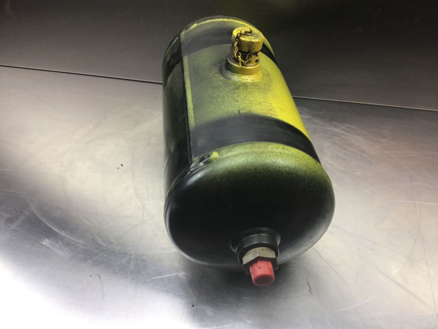 Liebherr Tank - Expansion tank: picture 2 Liebherr Tank - Expansion tank: picture 2