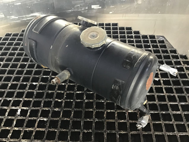 Liebherr Tank - Expansion tank: picture 4 Liebherr Tank - Expansion tank: picture 4