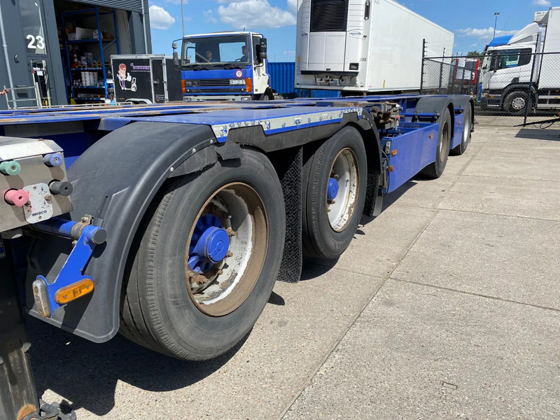 Container transporter/ Swap body semi-trailer Broshuis 2Connect 2AKCC / 4 Axles / 3x Steering Axle / 2x Lift Axle: picture 8