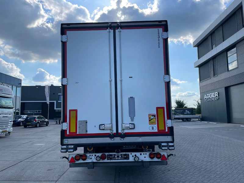 Schmitz Cargobull SCB*3SB Frigo / Thermo King SLXi 300 / Disc Brakes - Refrigerator semi-trailer: picture 5 Schmitz Cargobull SCB*3SB Frigo / Thermo King SLXi 300 / Disc Brakes - Refrigerator semi-trailer: picture 5