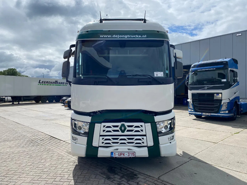 Renault T520 Comfort / 6x2/4 / Steering Axle / Hub Reduction / 208.250Km - Tractor unit: picture 2 Renault T520 Comfort / 6x2/4 / Steering Axle / Hub Reduction / 208.250Km - Tractor unit: picture 2