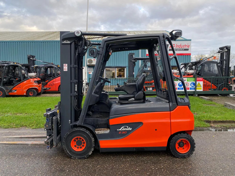 Linde E30L-01 - Electric forklift: picture 2 Linde E30L-01 - Electric forklift: picture 2