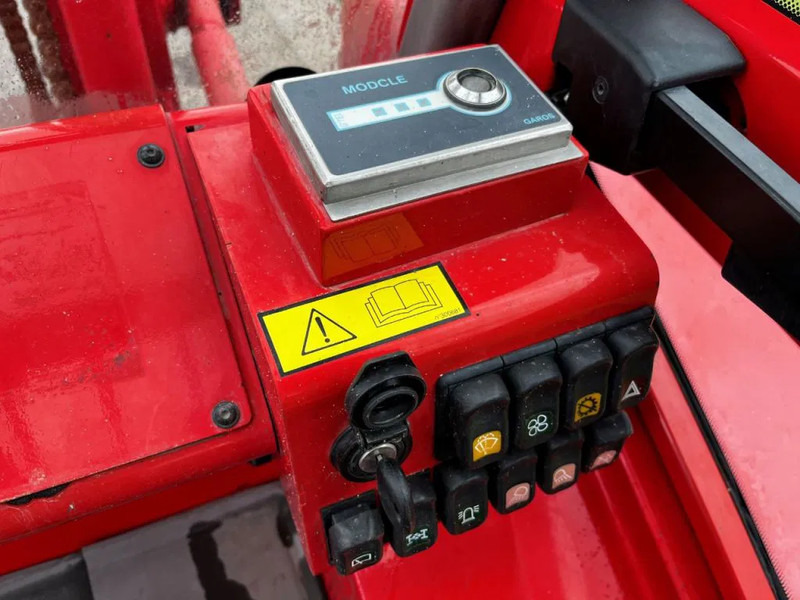 Rough terrain forklift Manitou M30-4 4X4: picture 14 Rough terrain forklift Manitou M30-4 4X4: picture 14