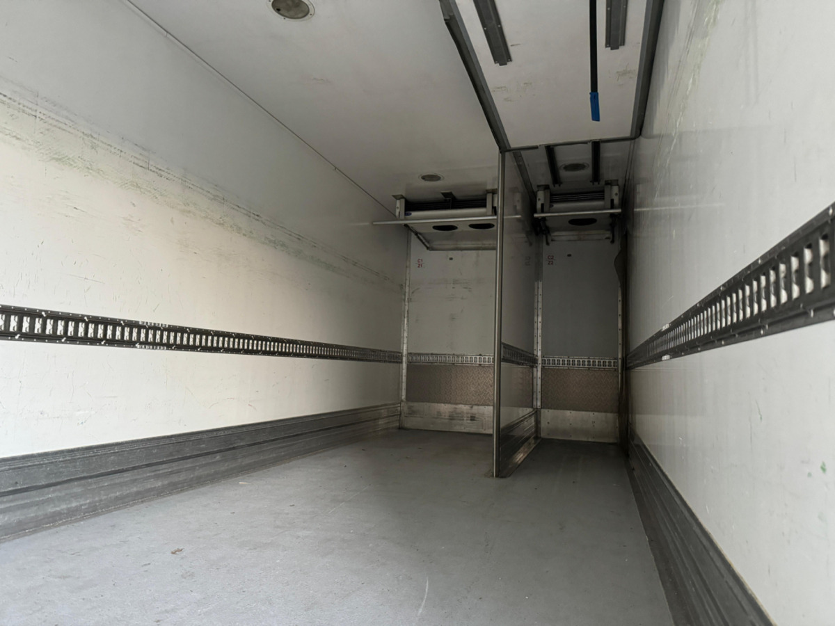 Refrigerator truck IVECO Eurocargo 120E25 4x2 Bi-Temp.: picture 18