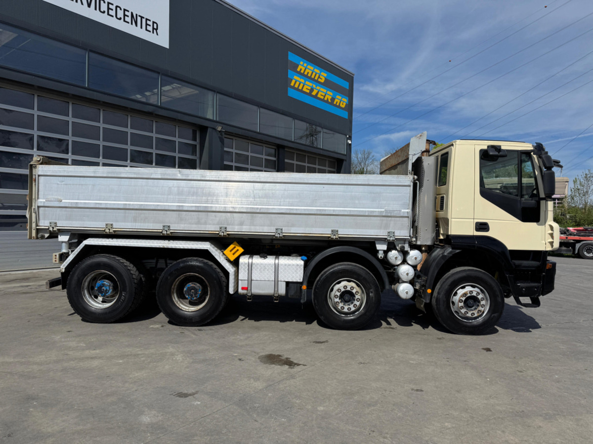 IVECO Trakker 450 8x4 - Tipper: picture 5 IVECO Trakker 450 8x4 - Tipper: picture 5
