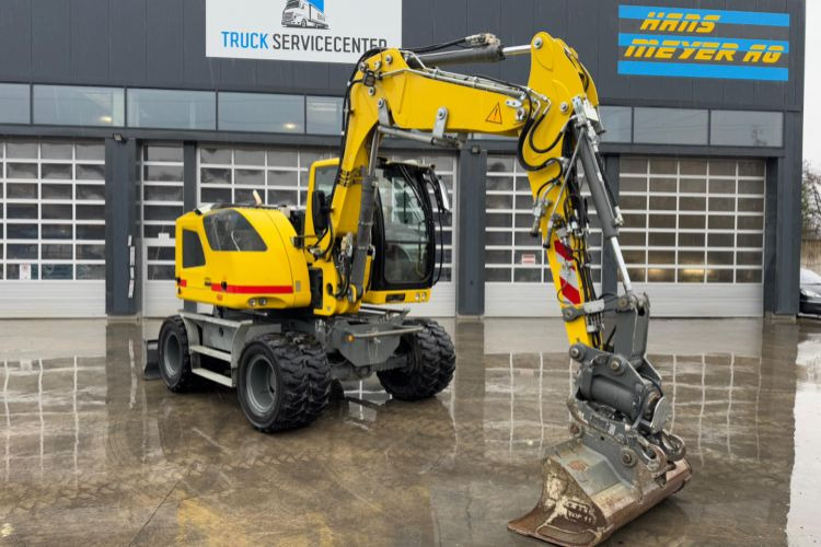 Liebherr 910 Compact Litronic Powertilt - Wheel excavator: picture 2 Liebherr 910 Compact Litronic Powertilt - Wheel excavator: picture 2