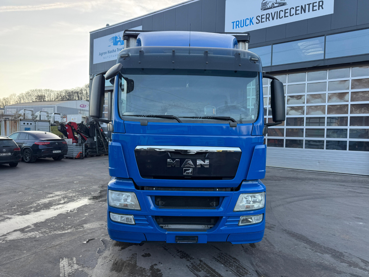 MAN TGS 26.440 6x2 LBW - Curtainsider truck: picture 2 MAN TGS 26.440 6x2 LBW - Curtainsider truck: picture 2