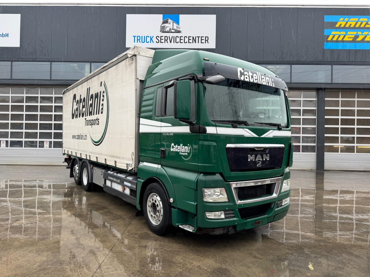 MAN TGX 26.480 6x2 - Curtainsider truck: picture 3 MAN TGX 26.480 6x2 - Curtainsider truck: picture 3