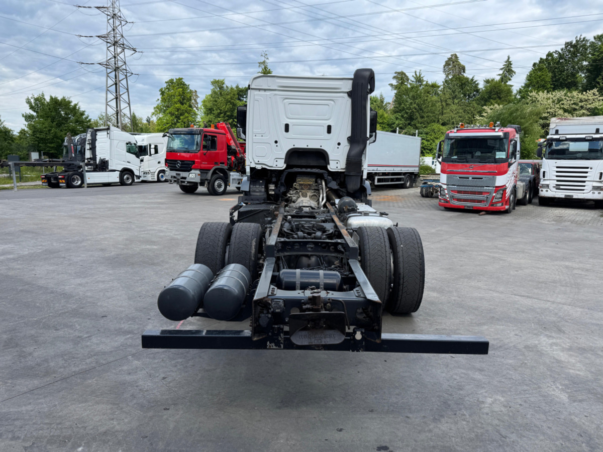 Cab chassis truck MERCEDES Antos 1851 4x2: picture 6